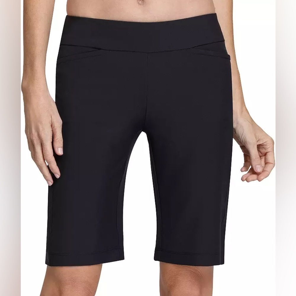 NWT Tail Active Women’s Side Insert 11” Golf Shorts in Onyx in size 4